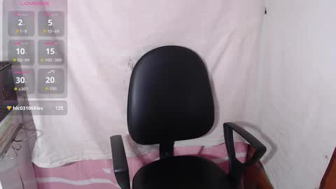 Snapshot of clawdeen_gh chatting on 11.05.25 clawdeen_gh online show from 11.05.25