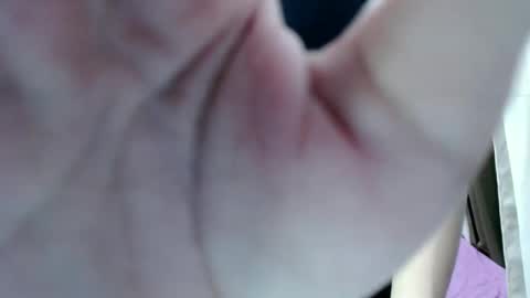 Snapshot of claxy_kimslut chatting on 12.04.25 KIM online show from 12.04.25