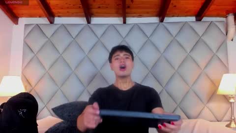 Snapshot of clement_reyes chatting on 11.23.25 clement_reyes online show from 11.23.25