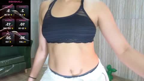 Snapshot of clementine_t chatting on 10.01.25 Clementine online show from 10.01.25