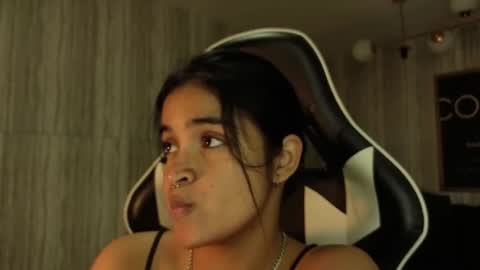 Snapshot of clementine_t chatting on 11.19.25 Clementine online show from 11.19.25