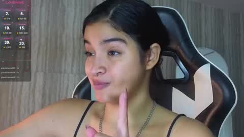 Snapshot of clementine_t chatting on 11.22.25 Clementine online show from 11.22.25