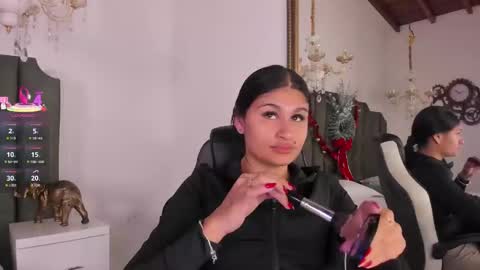 Snapshot of cleopatraa1 chatting on 12.17.25 Cleopatra online show from 12.17.25