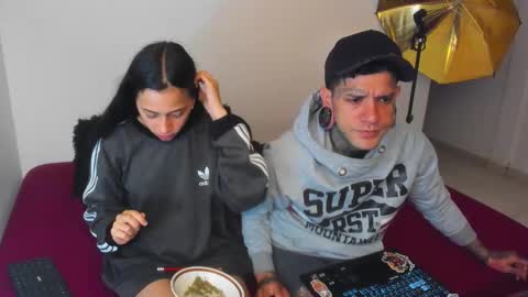 cleo y maikol online show from 10.27.25