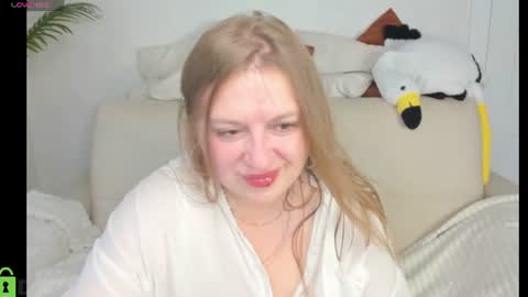 Snapshot of cleoxotie chatting on 06.15.26 cleoxotie online show from 06.15.26