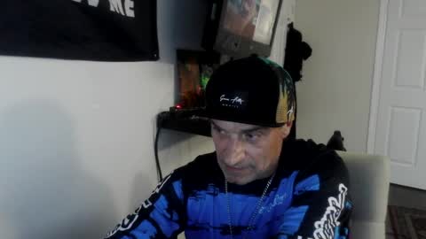 Snapshot of clintwood12 chatting on 06.19.26 chad online show from 06.19.26
