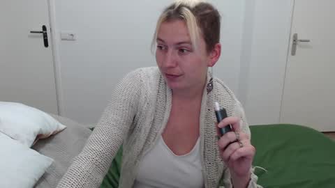 Snapshot of clittytastic chatting on 01.23.25 Syl online show from 01.23.25