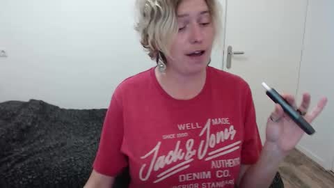 Snapshot of clittytastic chatting on 10.30.25 Syl online show from 10.30.25