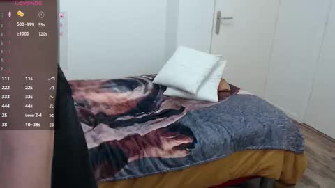 Snapshot of clittytastic chatting on 11.17.25 Syl online show from 11.17.25