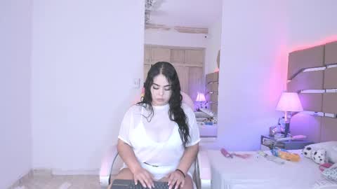Snapshot of cloe_cifuentes chatting on 02.09.25 Cloe Online de 600 a 1400 online show from 02.09.25