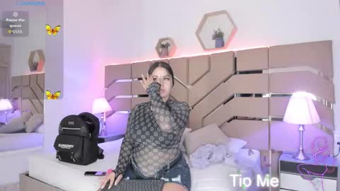 Snapshot of cloe_cifuentes chatting on 10.11.25 Cloe Online de 600 a 1400 online show from 10.11.25