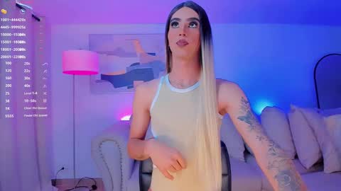 CLOE REMINTON online show from 01.07.25