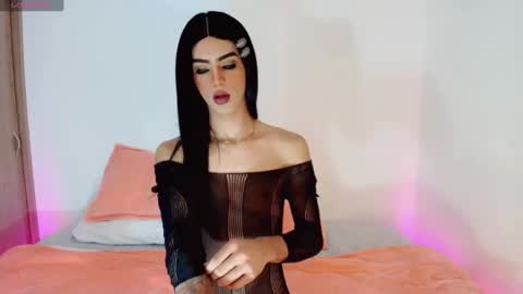 CLOE REMINTON online show from 01.27.25