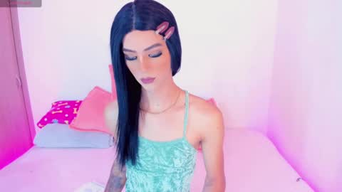 CLOE REMINTON online show from 02.21.25