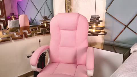 Cloe  online show from 10.03.25