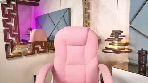 Cloe  online show from 10.09.25