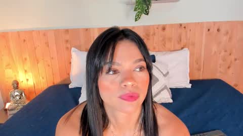 Chloe Smith online show from 02.26.26