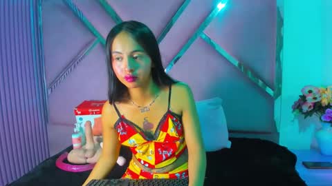 CloeMorenti  online show from 11.14.25