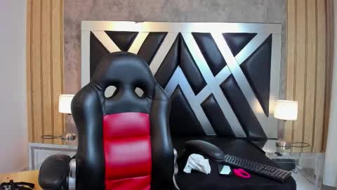 lady cloe person online show from 01.06.26