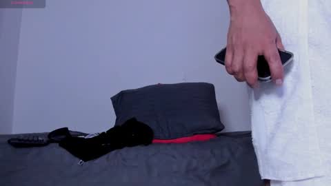 Snapshot of cloudy_pigdude chatting on 03.03.25 CRISTIAN online show from 03.03.25