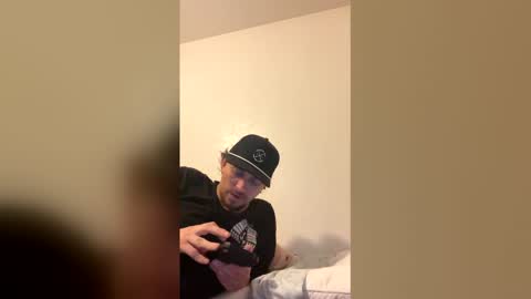 Snapshot of cloudyydayzz chatting on 02.11.26 tallhungandcloudy online show from 02.11.26