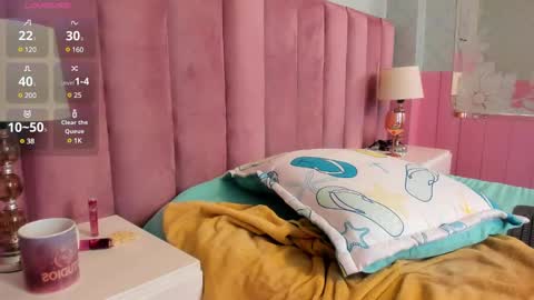 Snapshot of cloy_baby chatting on 12.30.24 Eilyn online show from 12.30.24