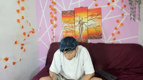 Snapshot of club_latinboys chatting on 09.18.25 club_latinboys online show from 09.18.25