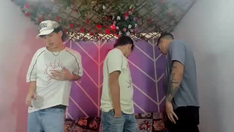 Snapshot of club_latinboys chatting on 10.05.25 club_latinboys online show from 10.05.25