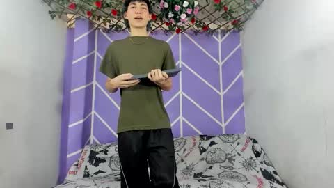 Snapshot of club_latinboys chatting on 10.10.25 club_latinboys online show from 10.10.25