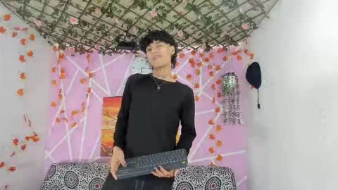 Snapshot of club_latinboys chatting on 12.05.25 club_latinboys online show from 12.05.25