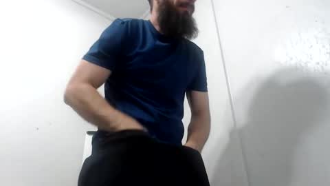 Snapshot of clubb86 chatting on 05.15.26 Maxxdieselx69 online show from 05.15.26