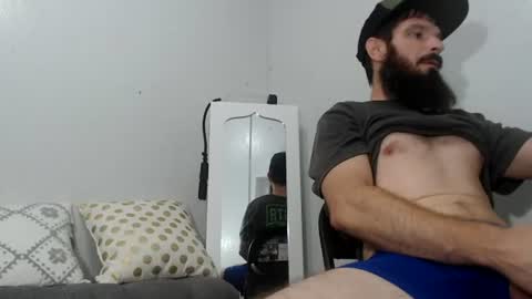 Snapshot of clubb86 chatting on 06.17.26 Maxxdieselx69 online show from 06.17.26