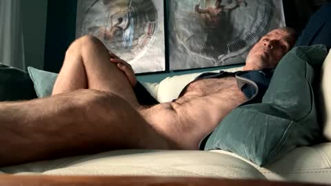 clydeninethousand online show from 10.01.25