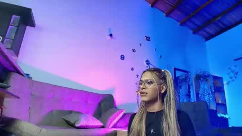 Snapshot of cock_slv chatting on 09.27.25 cock_slv online show from 09.27.25