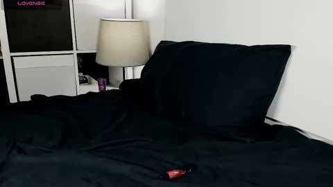 MUSCLE STUD online show from 10.16.25