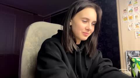 Snapshot of coco_charmel chatting on 10.11.25 Nikki online show from 10.11.25