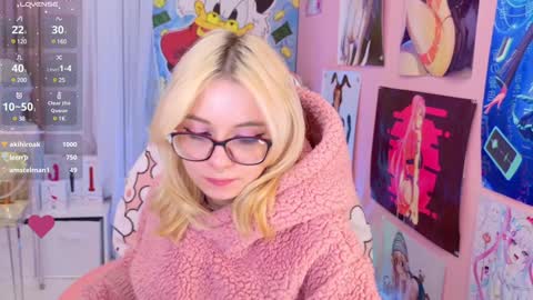 Snapshot of coconut_mia chatting on 12.07.24 Mia online show from 12.07.24