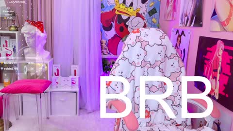 Snapshot of coconut_mia chatting on 12.12.24 Mia online show from 12.12.24