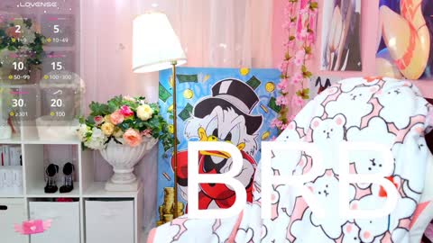 Snapshot of coconut_mia chatting on 01.16.25 Mia online show from 01.16.25