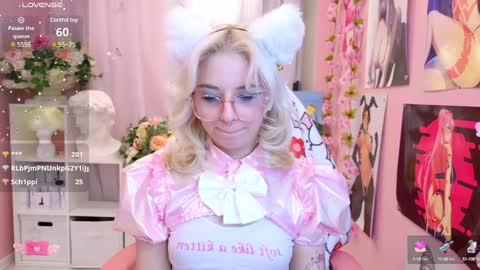 Snapshot of coconut_mia chatting on 02.04.25 Mia online show from 02.04.25