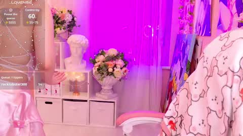 Snapshot of coconut_mia chatting on 03.05.25 Mia online show from 03.05.25