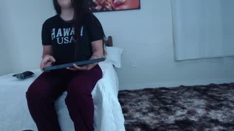 Snapshot of coconutt_oil chatting on 02.02.26 coconutt_oil online show from 02.02.26