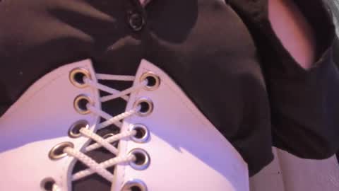 Snapshot of cocovolkovva chatting on 02.22.25 cocovolkovva online show from 02.22.25