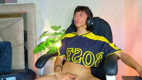 Lisandro T. online show from 02.10.26