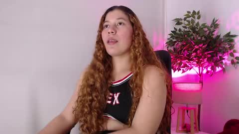 Snapshot of cofee_dreams chatting on 02.01.25 Coffee Dreams online show from 02.01.25