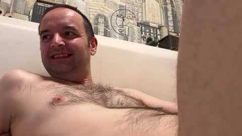 colambus83 online show from 04.09.26