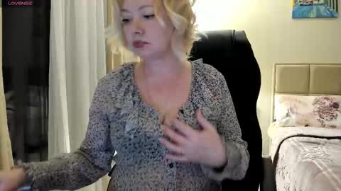 Snapshot of colette1w chatting on 02.16.26 Olga. online show from 02.16.26