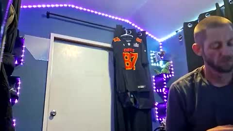 colevan2390 online show from 11.22.25