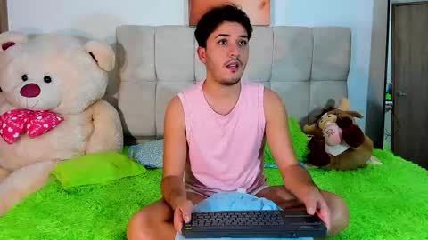 javier online show from 12.22.25