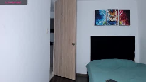 college_muscle_ass online show from 01.10.26